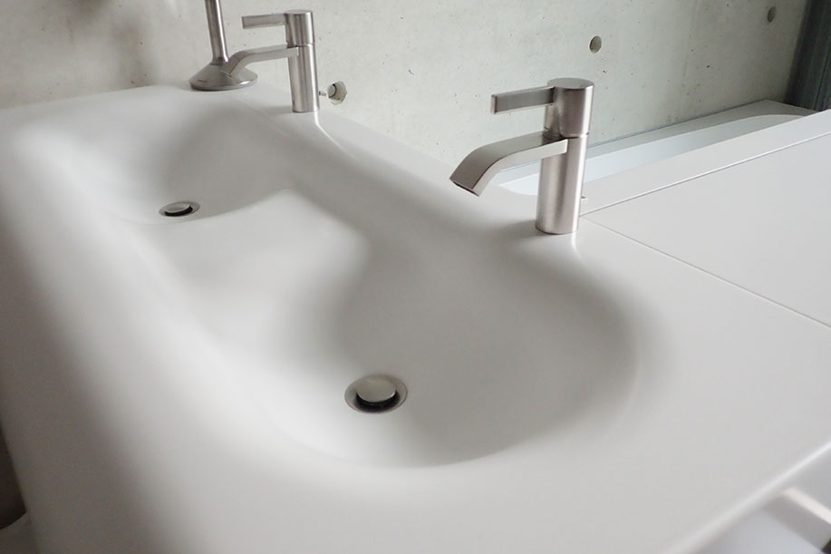 solid surface, Hi-macs en corian design badkamermeubel op maat gemaakt met ronde vormen