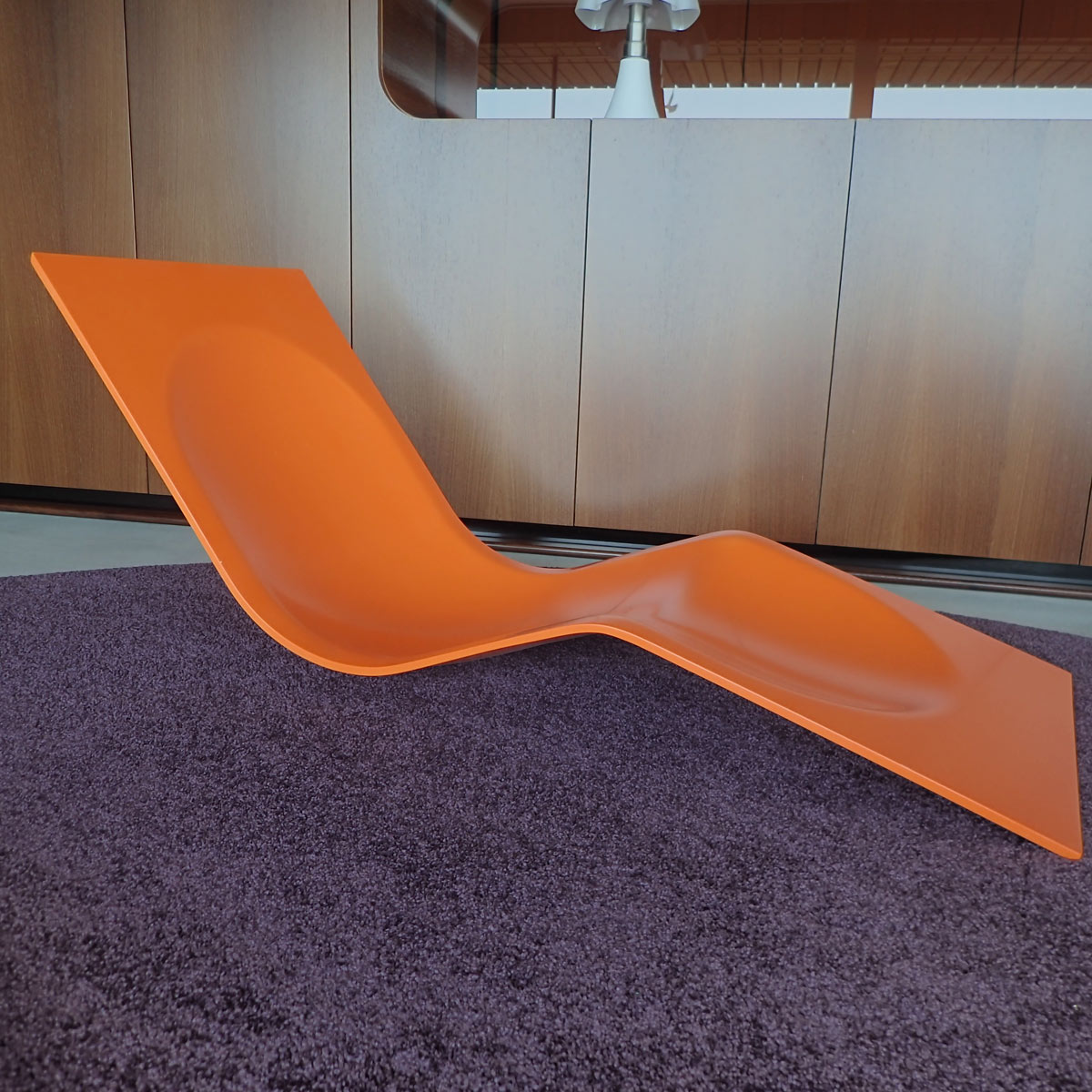 oranje corian design ligstoel, corian chaise longue