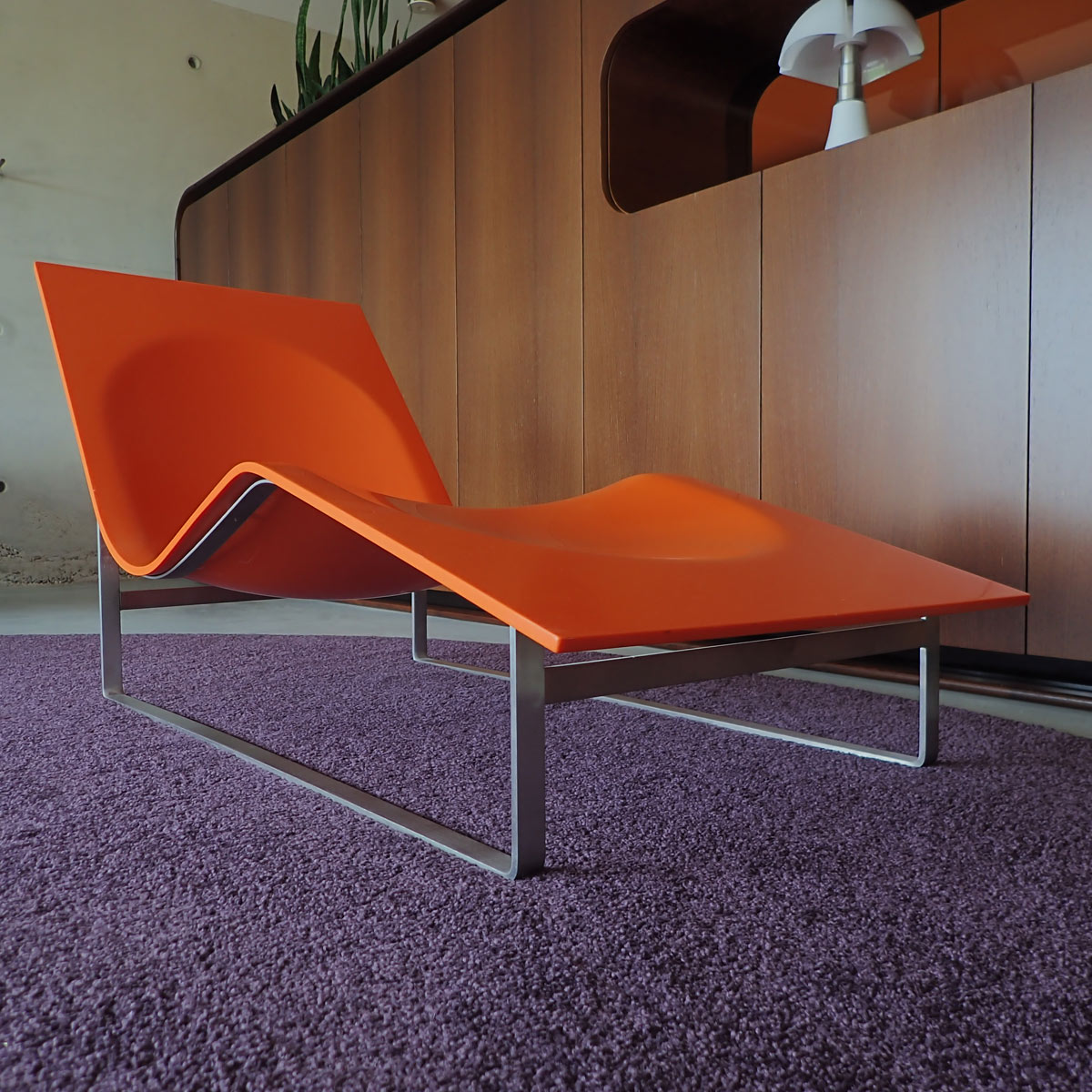 solid surface, hi-macs en corian design chaise longue,ligstoel geinspireerd op de lc4