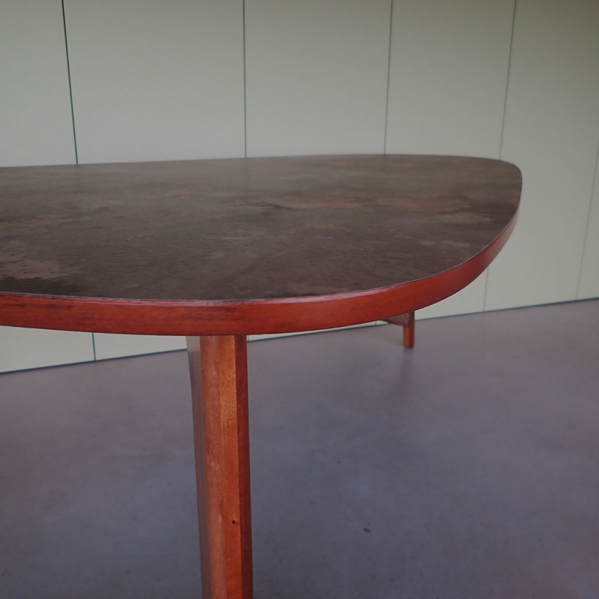 exclusieve tafel-eetkamer in hout met hpl bladvormig blad-op maat-limburg